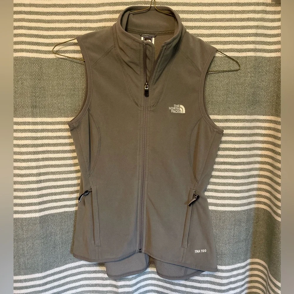 The North Face Gray‎ Running TKA 100 Fleece Vest Size XS